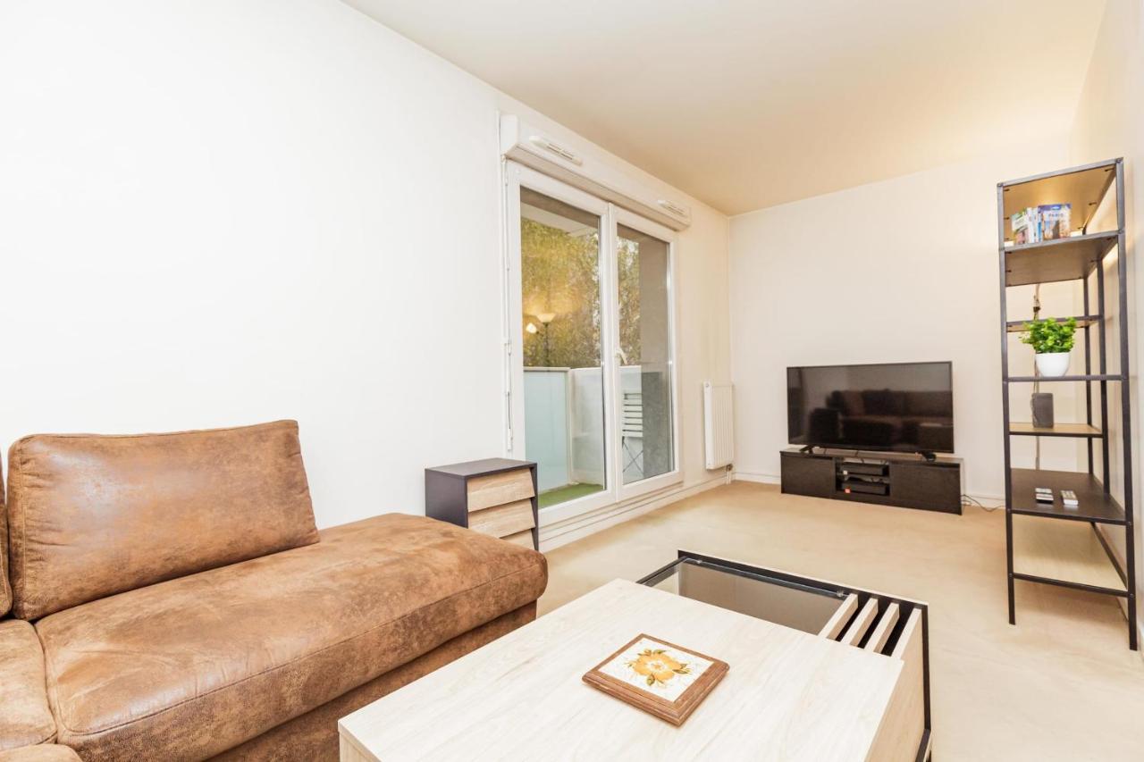 Bright 68 M2 Apartment Near The Stade De France Aubervilliers Bagian luar foto